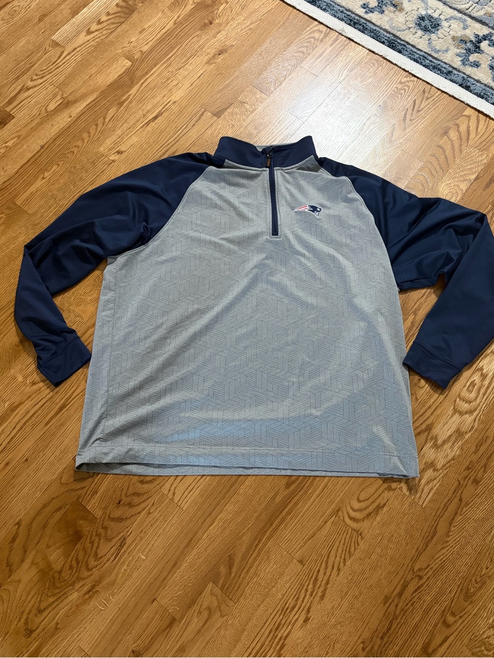 Patriots Men's Grey & Navy Quarter-Zip Pullover